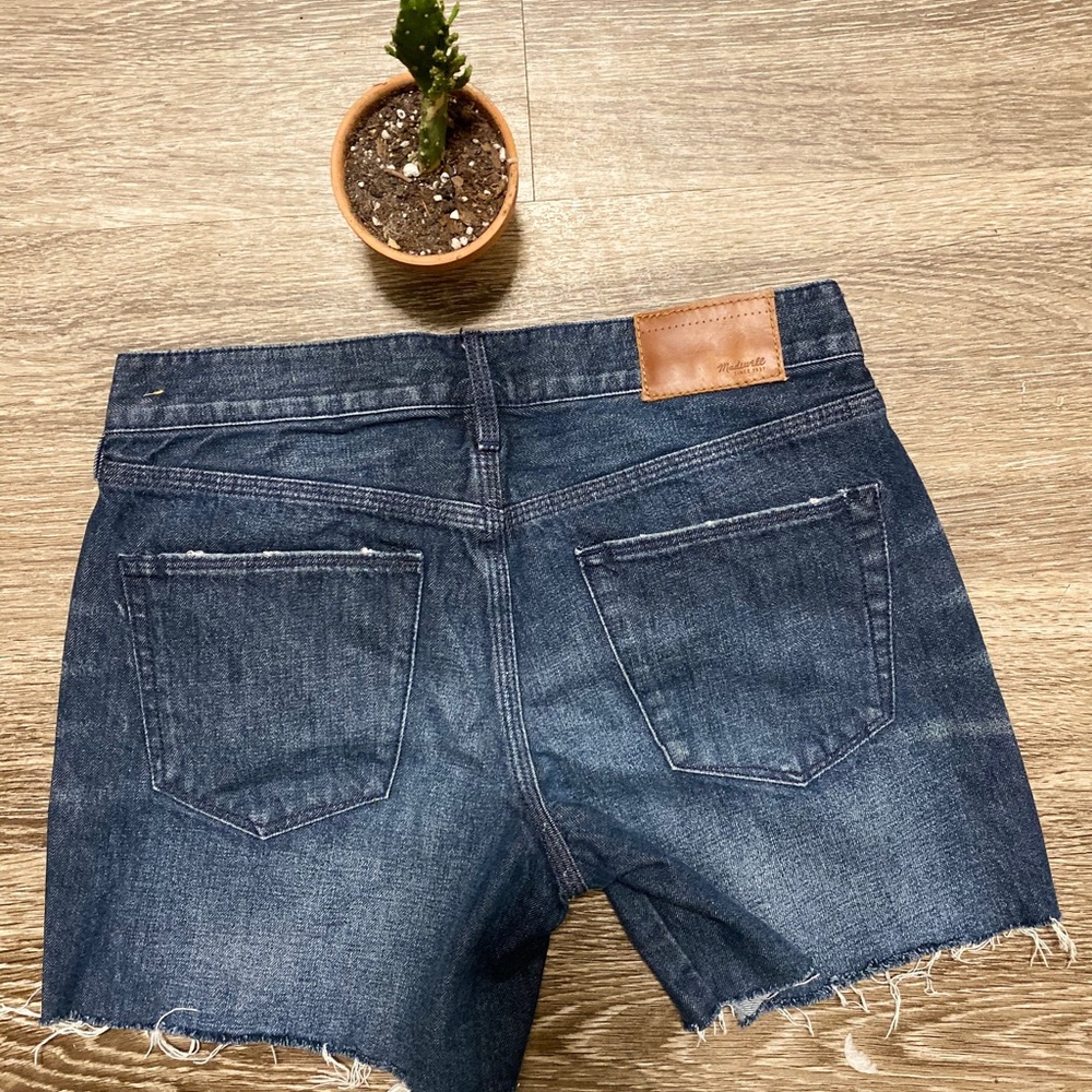 MADEWELL distressed shorts - Picture 4 of 7